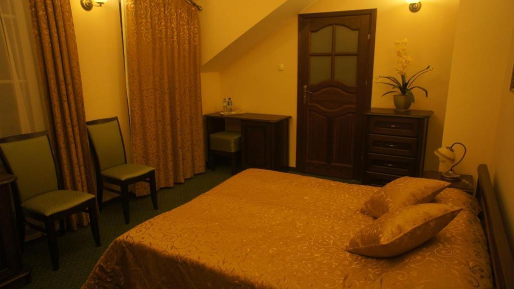 Zloty Dworek Motel เนียโปเรงต์ ห้อง รูปภาพ