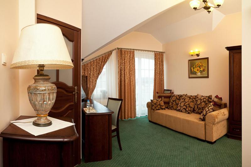 Zloty Dworek Motel เนียโปเรงต์ ห้อง รูปภาพ